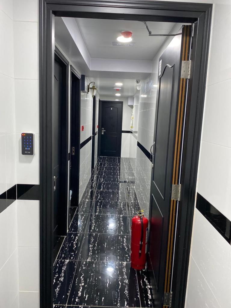 Day And Night Hostel Block D 10Th Floor Hong Kong Esterno foto