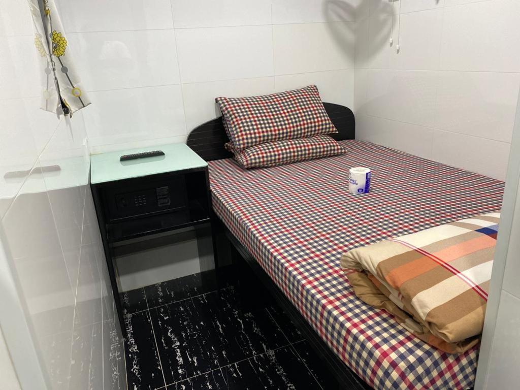 Day And Night Hostel Block D 10Th Floor Hong Kong Esterno foto